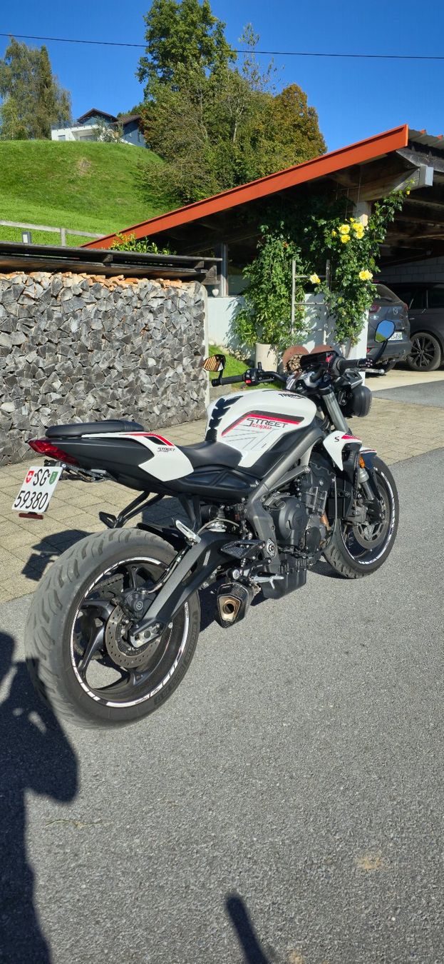 Triumph Strada: Triumph Street Triple S, Jg. 2020 – Usato da Gebertingen venduto da neweschenbach 4