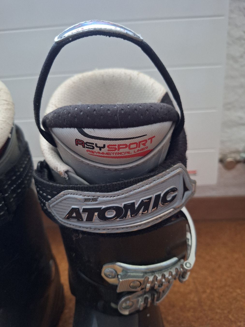 Atomic Chaussures hommes: Atomic Skischuhe  – D'occasion à Trimbach par jon_knr5 3