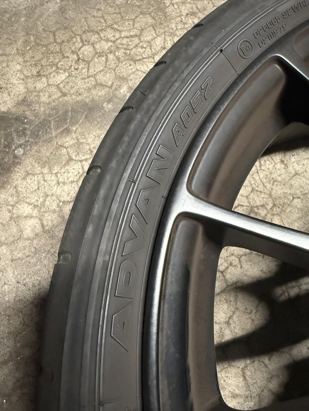 Pneumatici & Ruote complete: Pneus Yokohama Advan A052 – Usato da Meyrin venduto da fia_ym6t 3