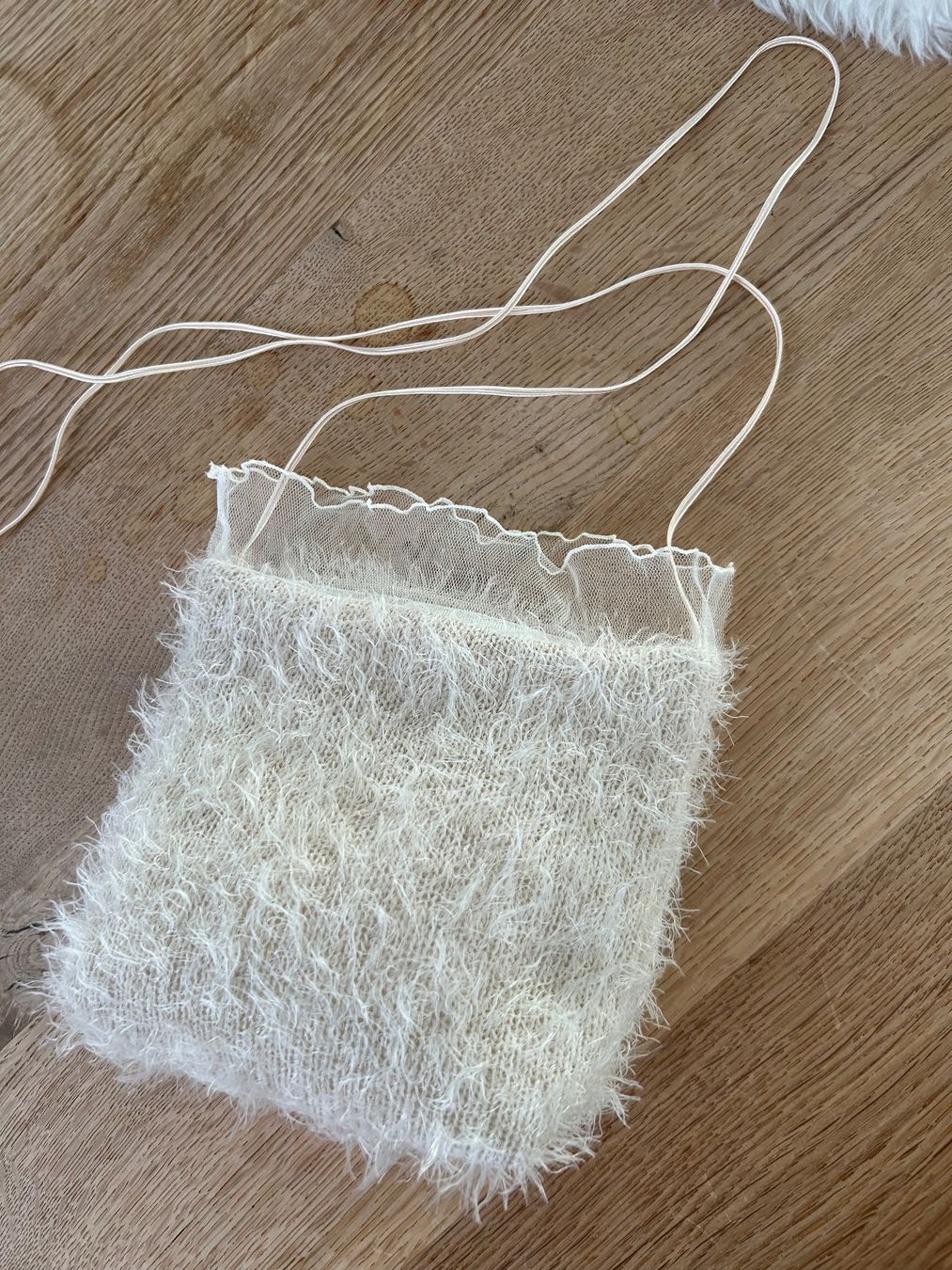 Borse da donna: Kleine Tasche aus beigem Teddystoff – Nuovo (secondo la descrizione) da Rothenburg venduto da stacostaco