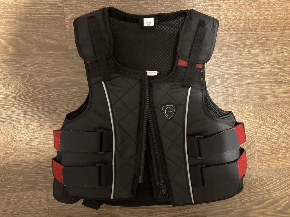 Protections: Gilet de sécurité équitation – D'occasion à Savigny par car_5ysg