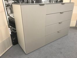 Sideboard Kommode JUTZLER Glas Nougat matt 135 x 88 cm