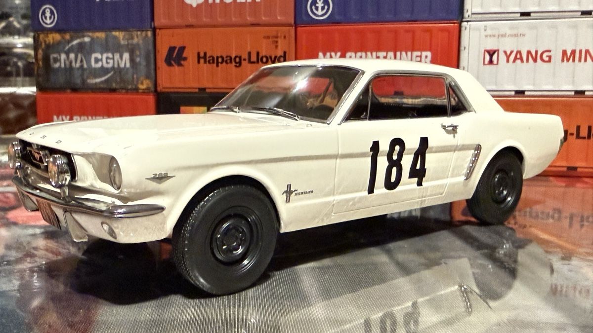 Ford Modellini d'auto: Ford Mustang Weiss  184 (Nr. 349/500 ) – Nuovo e nell'imballaggio originale da Basel venduto da Zomeg 7