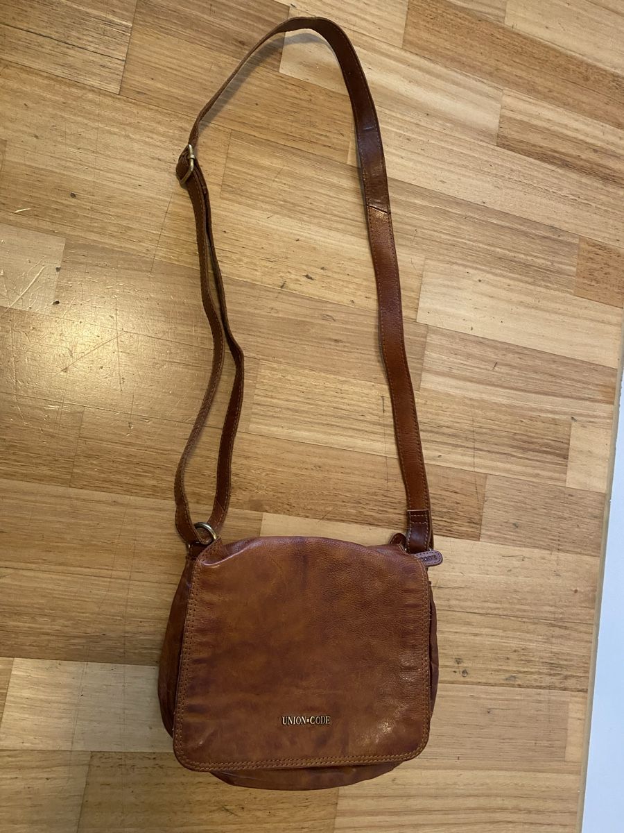 Borse da donna: Union Code Ledertasche, Umhängetasche, Top Zustand! – Usato da Zürich venduto da nin_y8my 2
