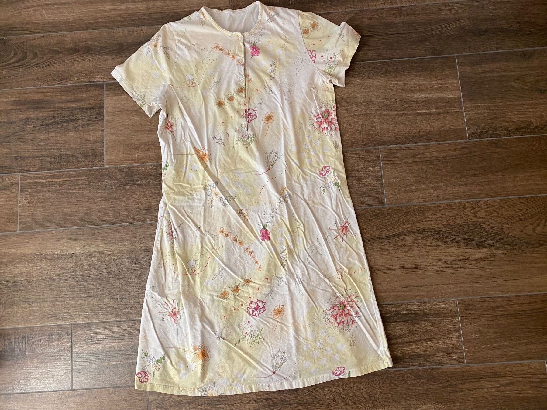 Negligees & Pigiami: Nachthemd Blumen kurzarm gelb Gr. 42 – Usato da Pratteln venduto da a23_j2gs
