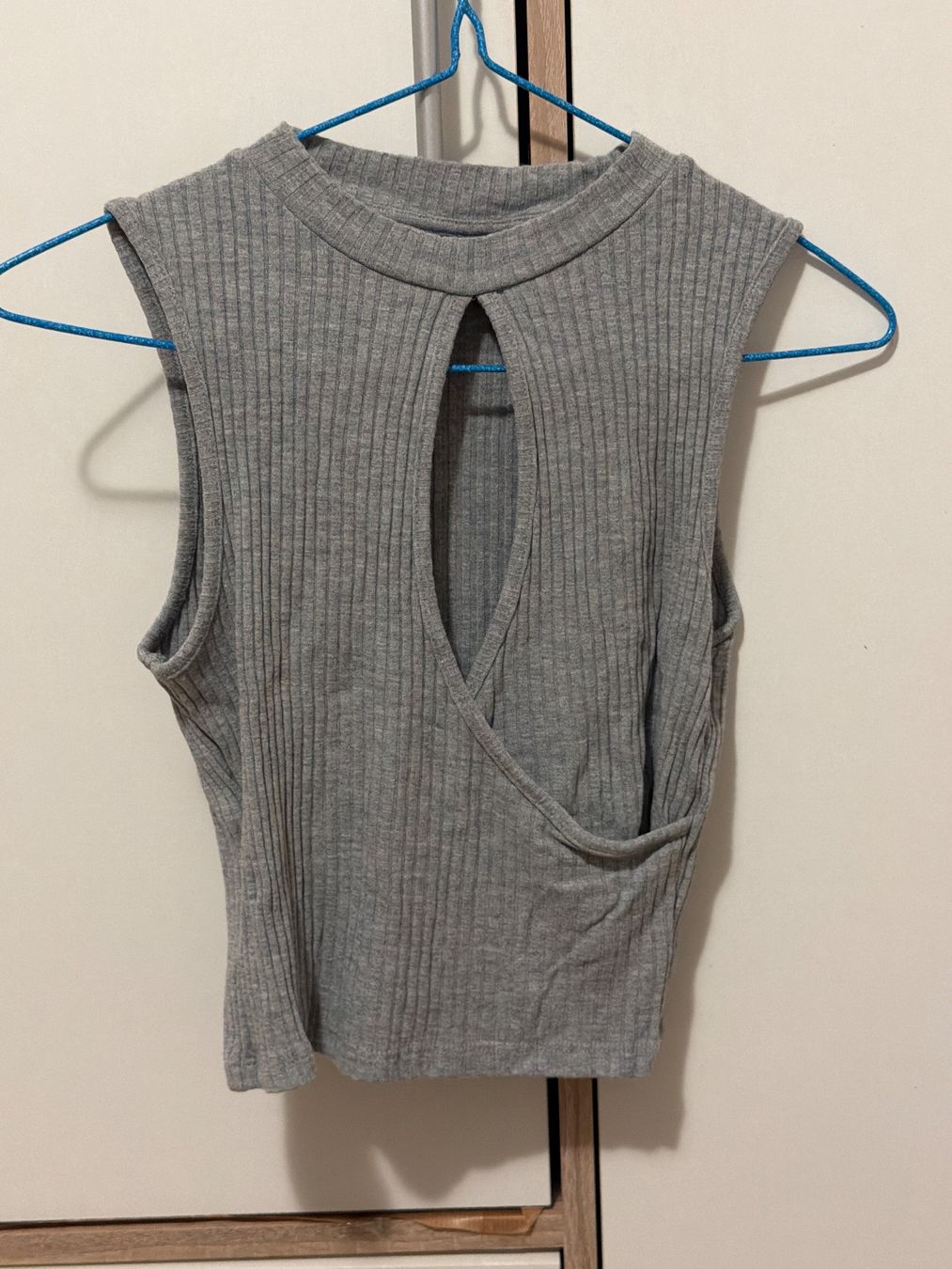 Topshop Top: Croptop für Mädchen große 36 – Usato da Dällikon venduto da YOTECH