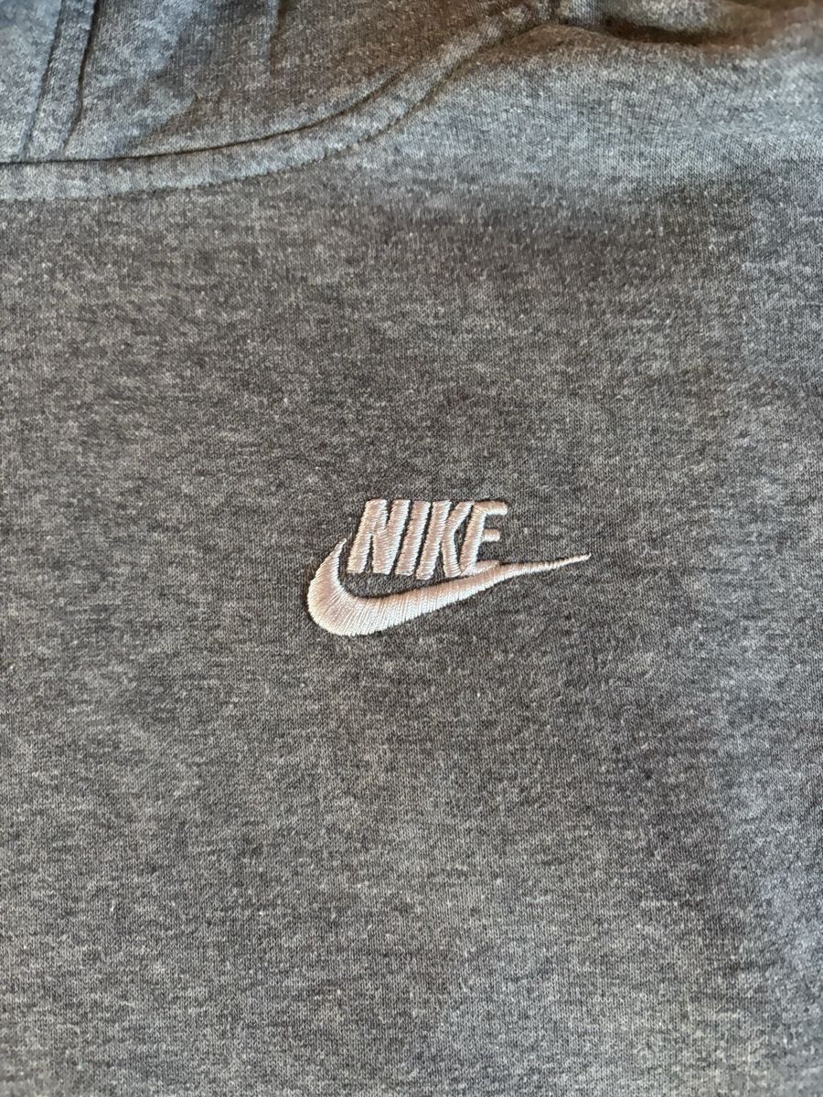 Nike Maglioni & Felpe: Nike Kinder Pullover / Grau  – Usato da Solothurn venduto da sonnenscheiin11 1