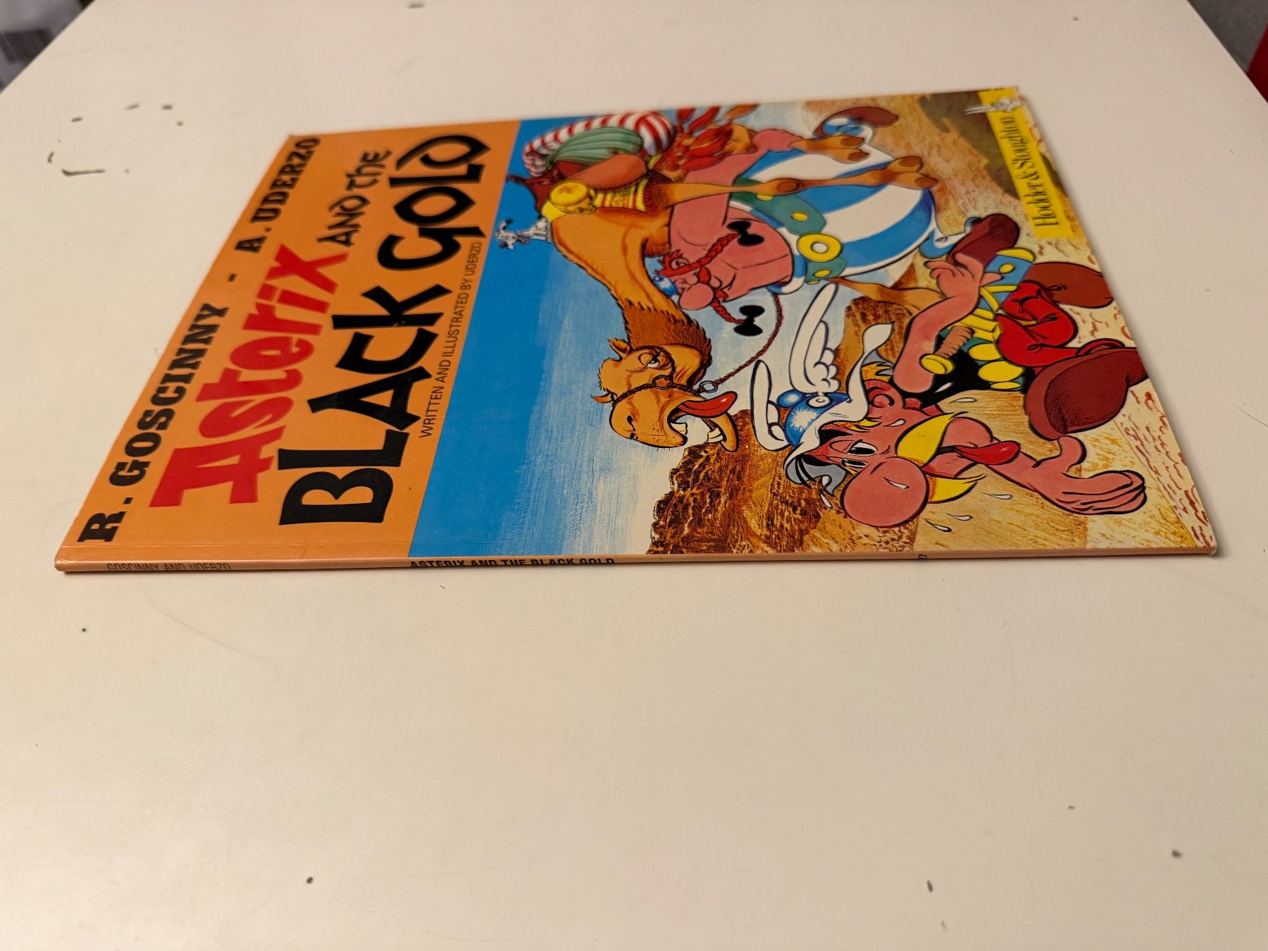 Fumetti: Asterix and the Black Gold Softcover – Usato da Münsingen venduto da Ganjam 1