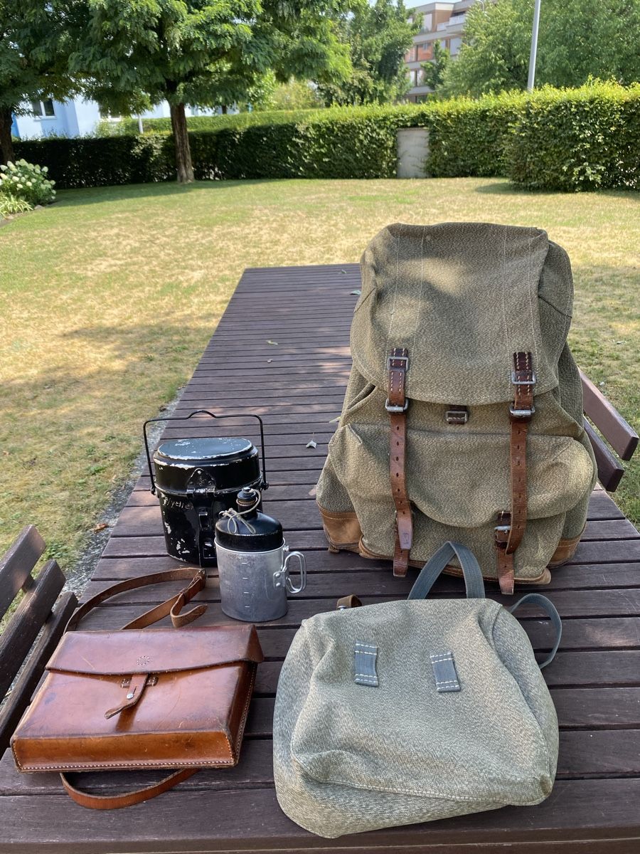 Armée suisse Sacs à dos: Armee Rucksack und Taschen Set mit Kochgeschirr  – D'occasion à Embrach par bea_8424 4