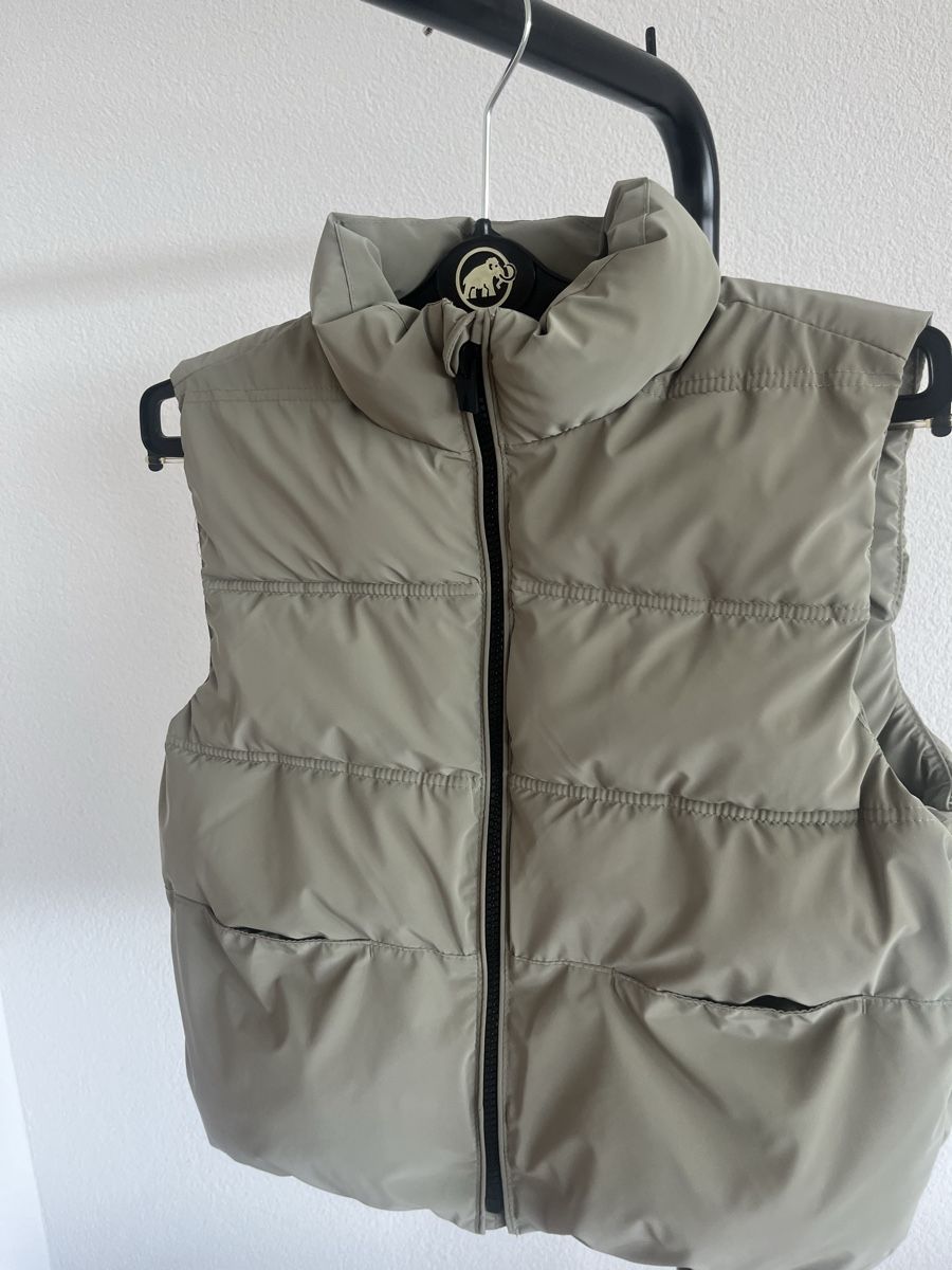 Zara Gilet & Giacche: ZARA Kinder Weste, Grösse 110 – Usato da Wauwil venduto da LoU-AiRiN