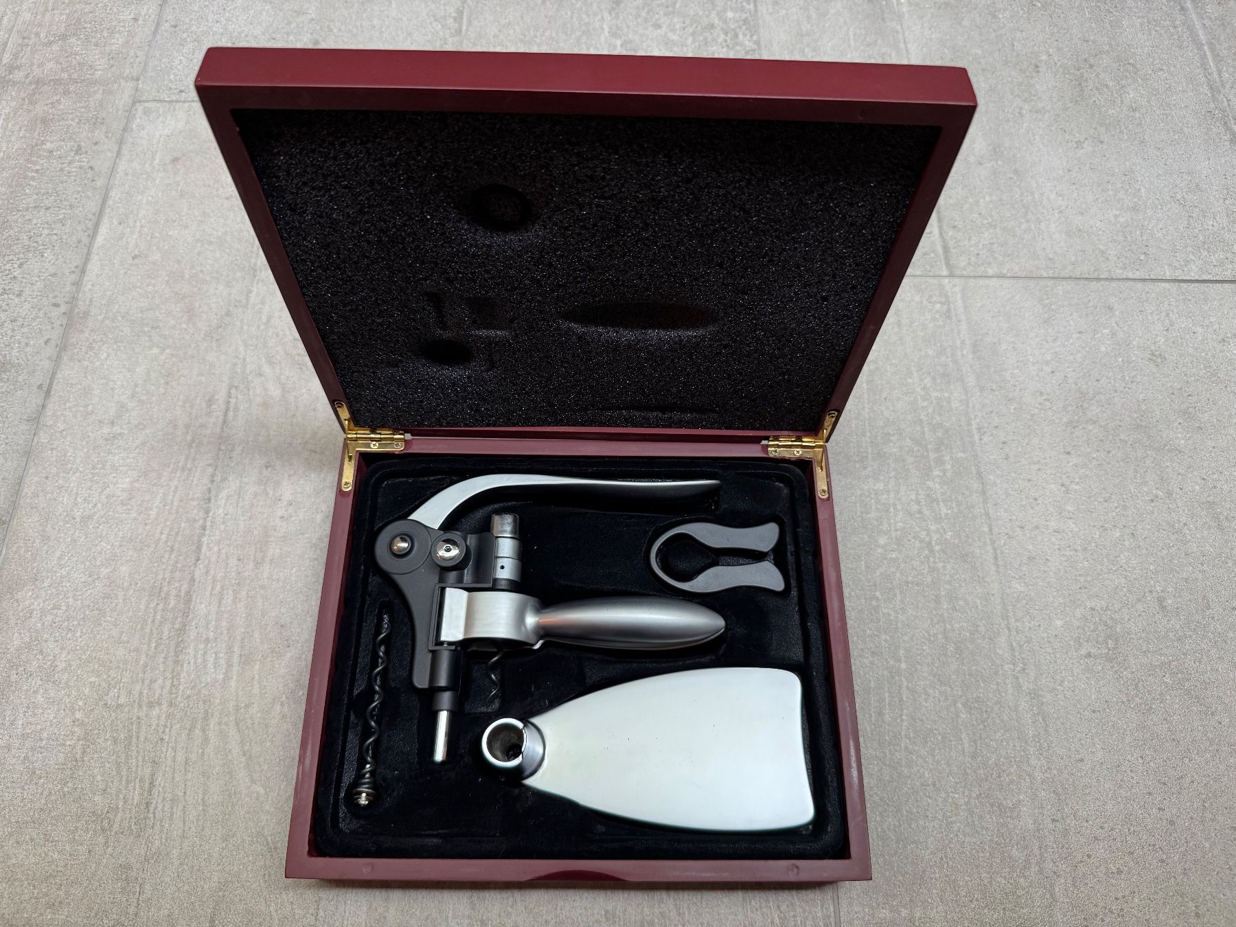 Apribottiglie & Tappi per chiusura: Tire-bouchon dans boîte en bois – Nuovo e nell'imballaggio originale da Zürich venduto da lcg_898x