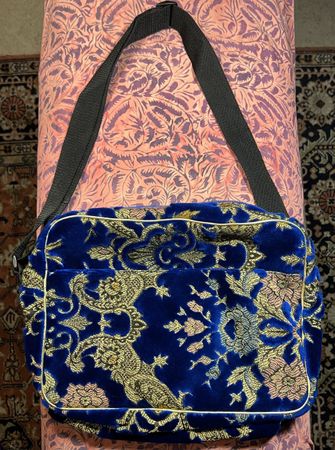 Tasche blau Samt Blumenmuster 35x25 cm guter Zustand