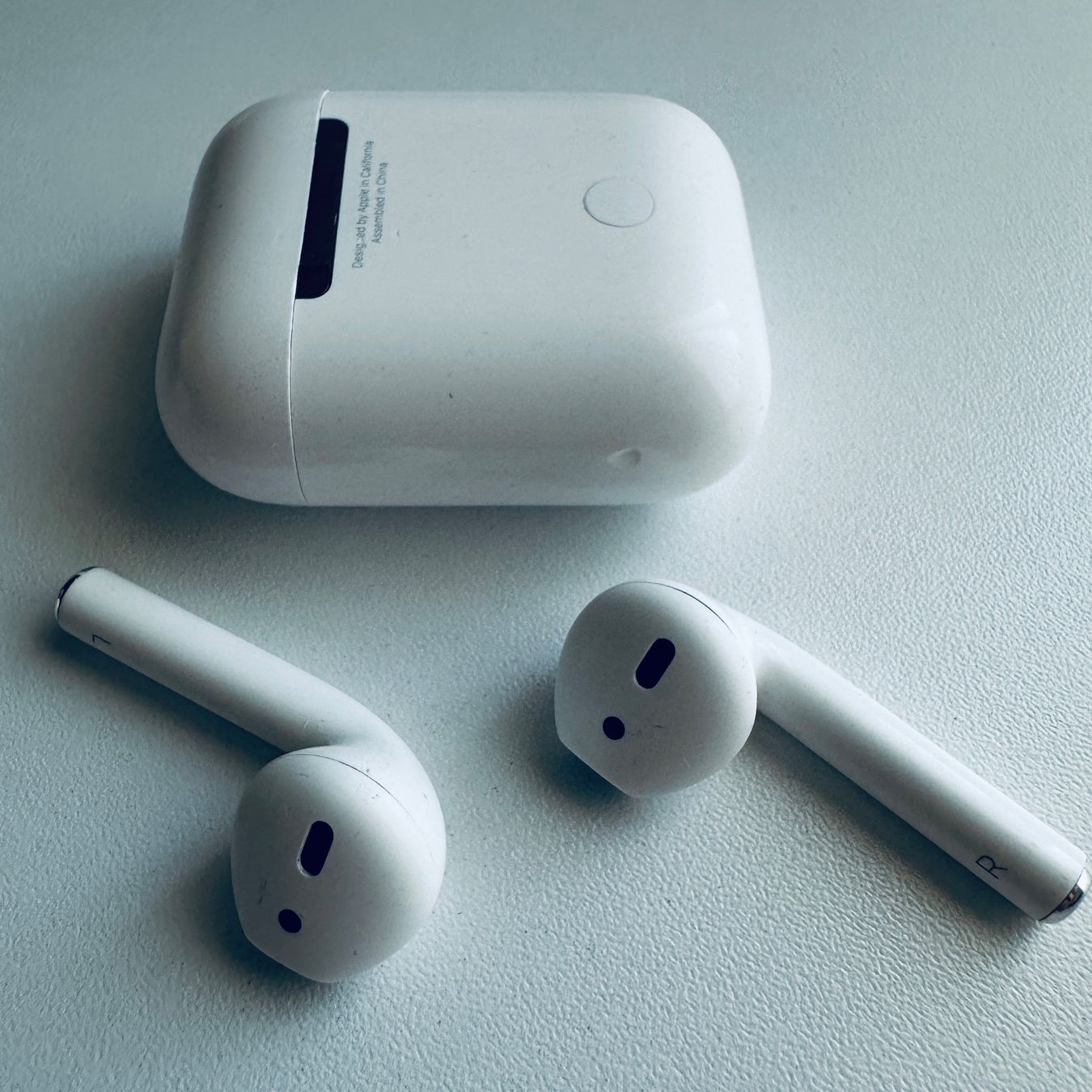 Apple Cuffie: Original Apple AirPods 2 Kopfhörer Wireless Lightning Kabel – Usato da Basel venduto da MY.AIRPODS.SHOP 6
