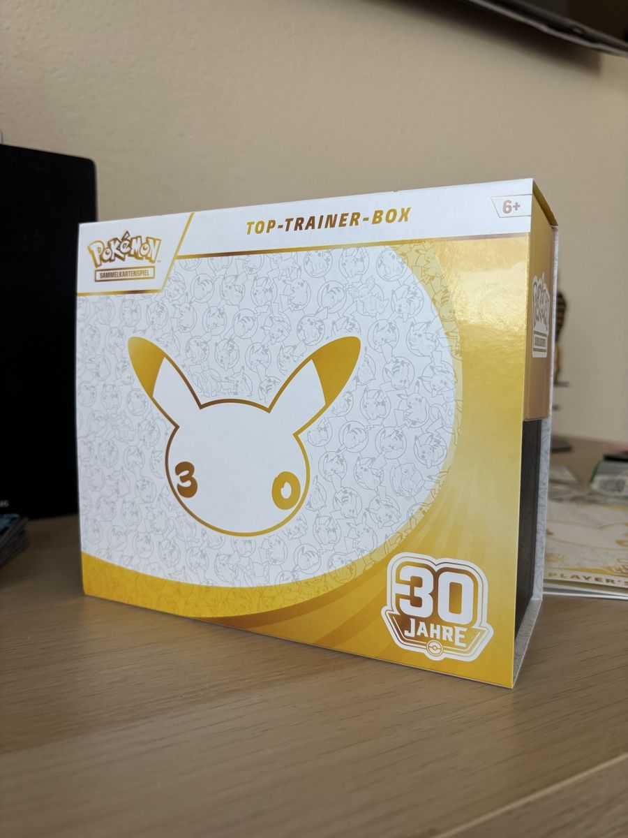 Pokémon Carte collezionabili: 30Jahre Pokemon ETB – Nuovo e nell'imballaggio originale da Ermensee venduto da ste_l72p