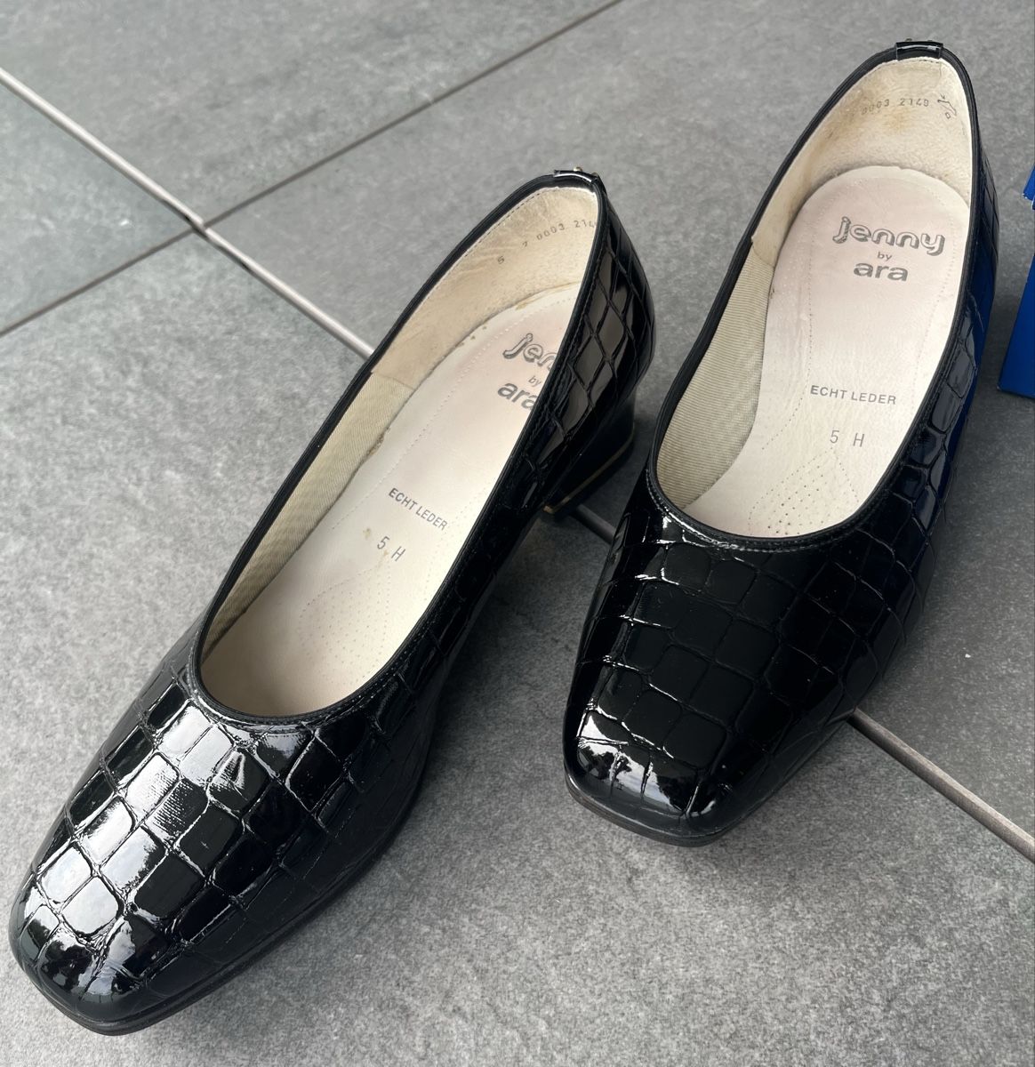 Scarpe da donna: Lack Pumps schwarz Gr. 38 nagelneu – Nuovo e nell'imballaggio originale da Hünenberg See venduto da spartakus02 1