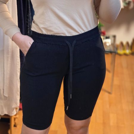 Schwarze Sommer Shorts M bequem