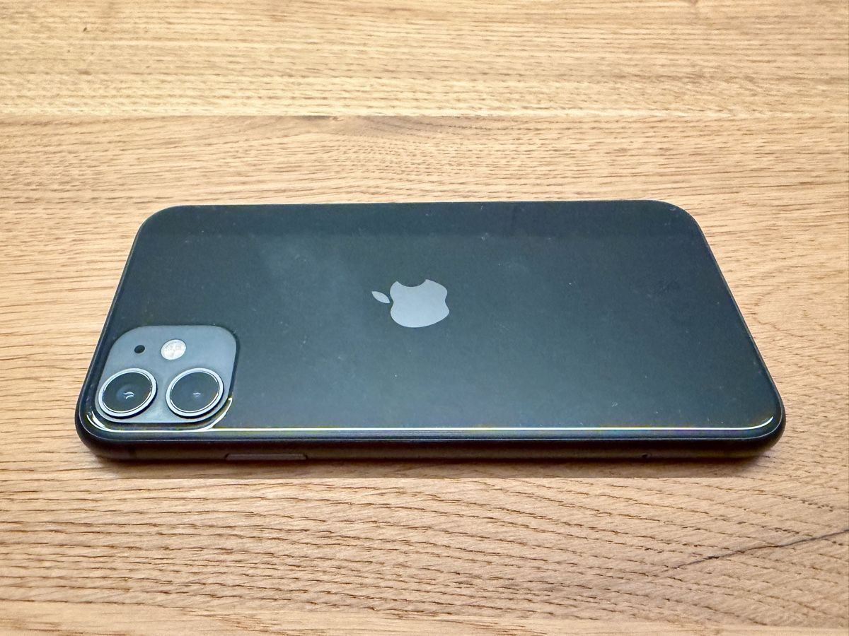 Apple Handys / Smartphones: Apple iPhone 11 64 GB Schwarz – Gebraucht aus Appenzell von ina_xvz9 6
