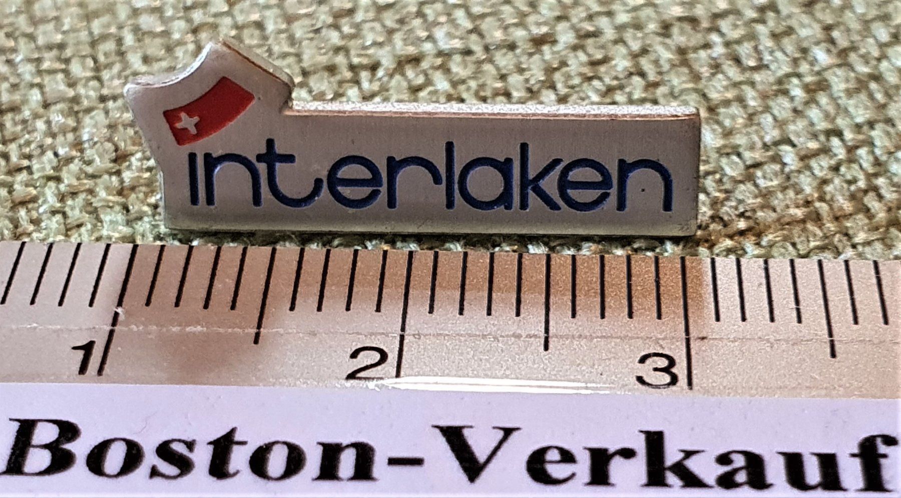 Placchette & Badge: F112  Pin Interlaken Logo Schweiz Svizra – Usato da Reinach BL venduto da Boston-Verkauf 1