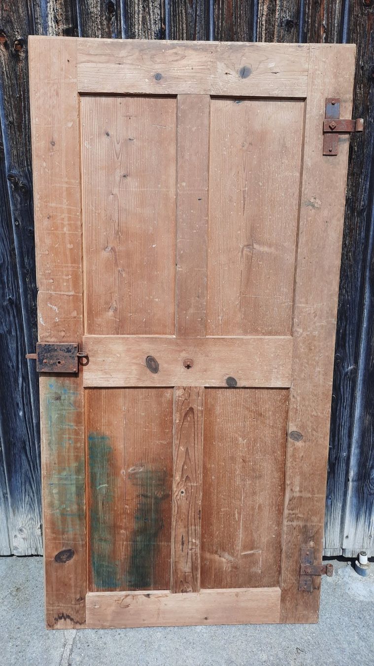 Porte: Antike, alte, gestemmte Holztür – Usato da Wattwil venduto da Parase