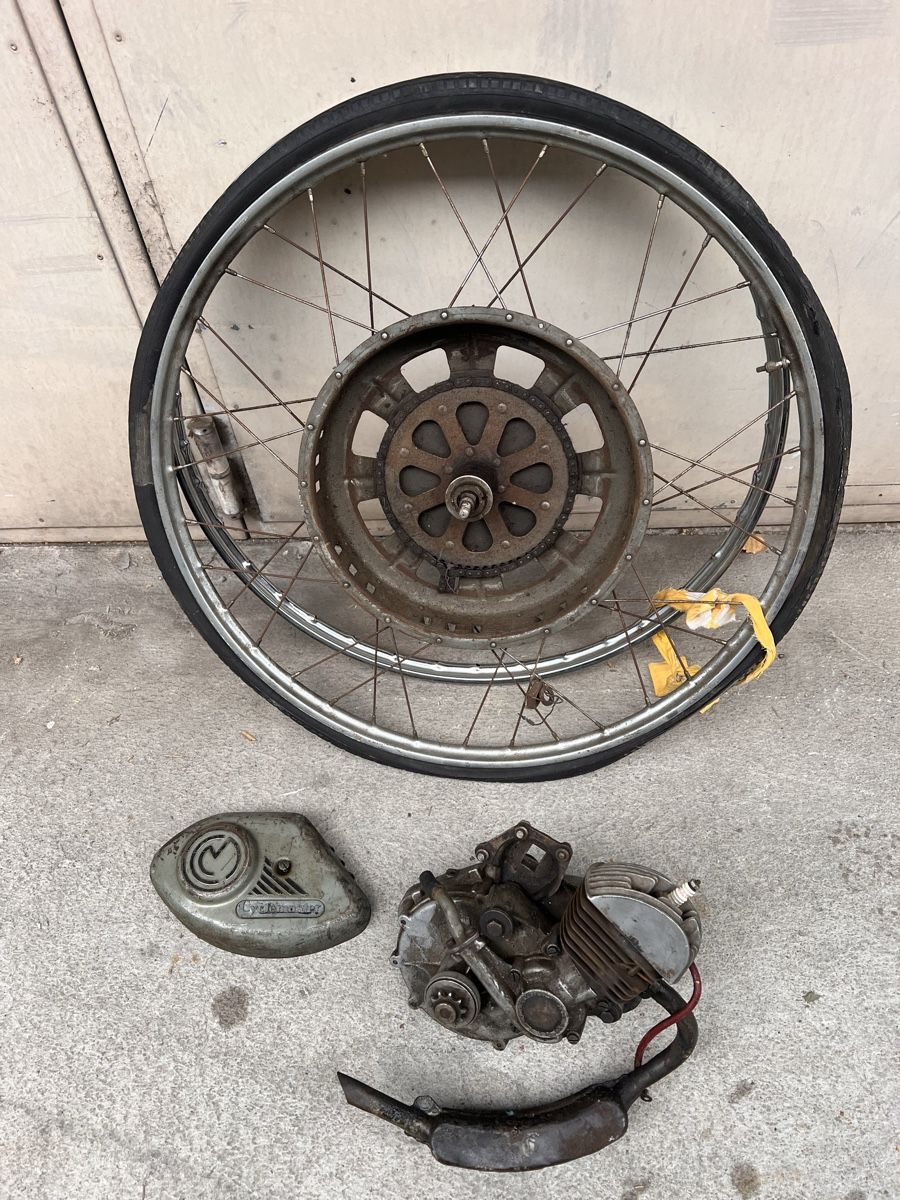 Mofa-Ersatzteile: Cyclemaster 2 Takt Motor – Gebraucht aus Buchs ZH von phintage