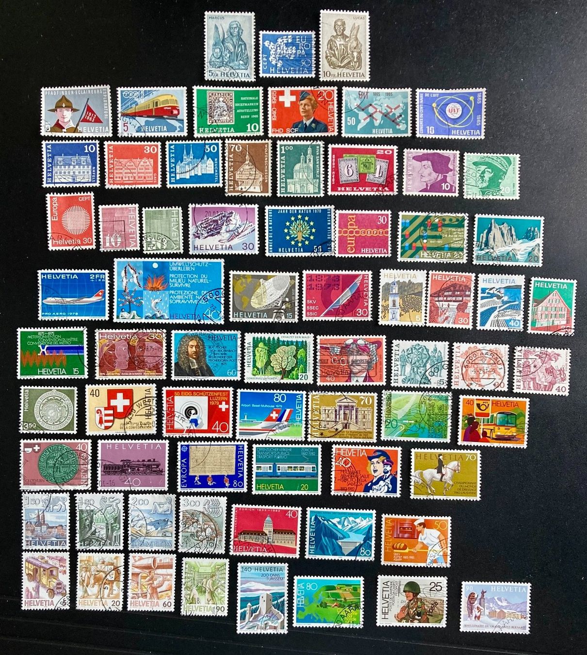 Tutti i francobolli: Schweiz, 500+ Briefmarken # – Usato da Hermetschwil-Staff venduto da sta_6fjv 1