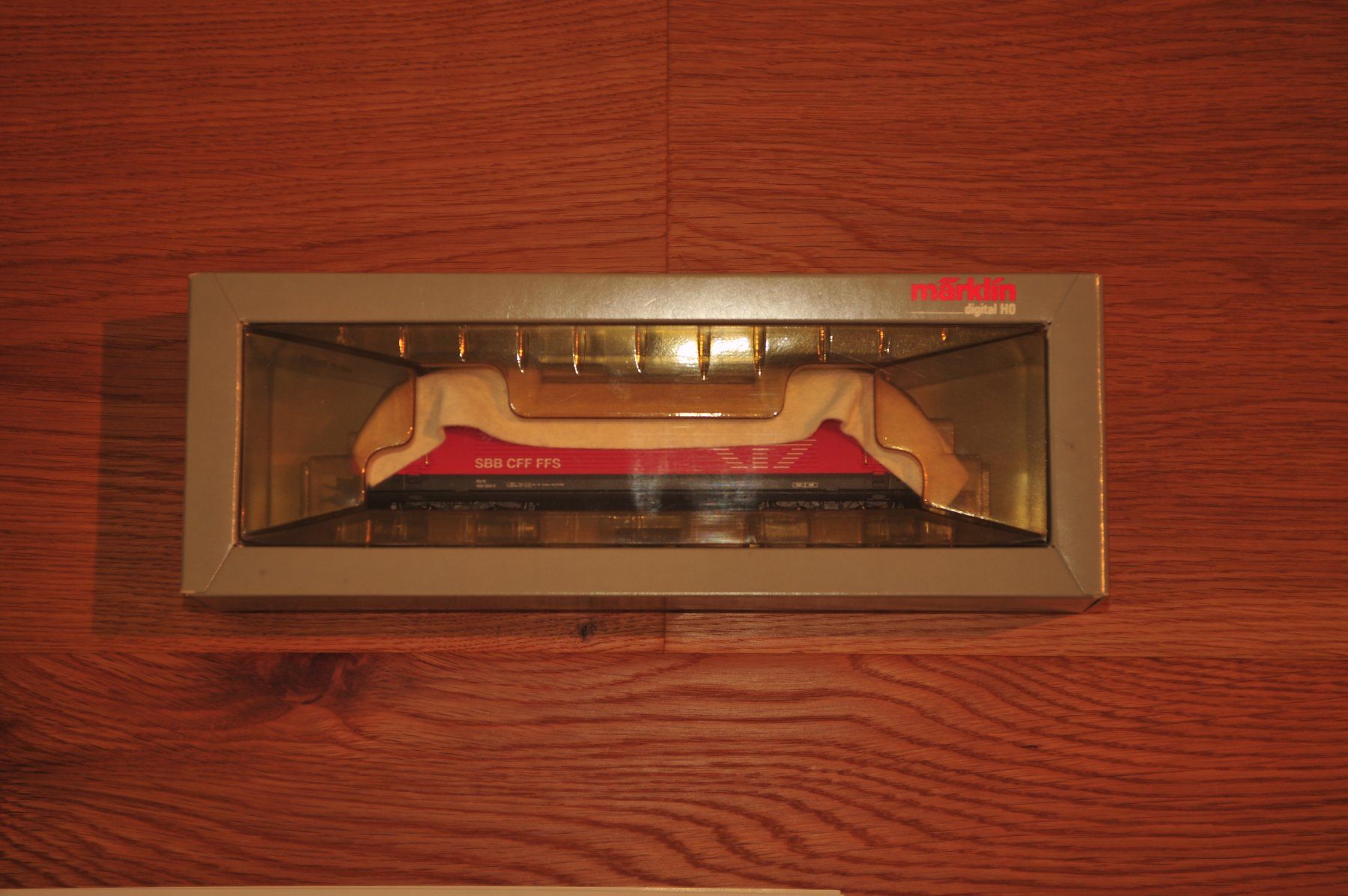 Märklin Modellini di ferrovie: Märklin Set mit SBB Re 460 – Nuovo (secondo la descrizione) da Thun venduto da Wise_Toaster 6