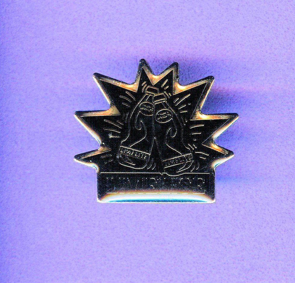 Placchette & Badge: VALSER  Mineralwasser  LIMELITE – Usato da Winterthur venduto da Sammleroase