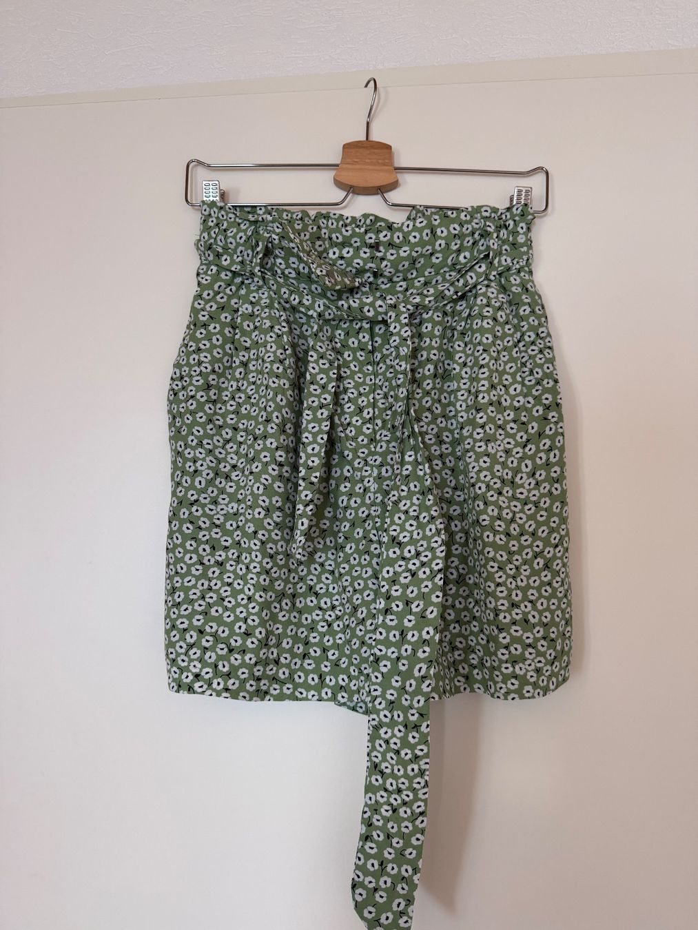 H&M Hosen: Shorts – Gebraucht aus Grandvaux von b_lucia_s