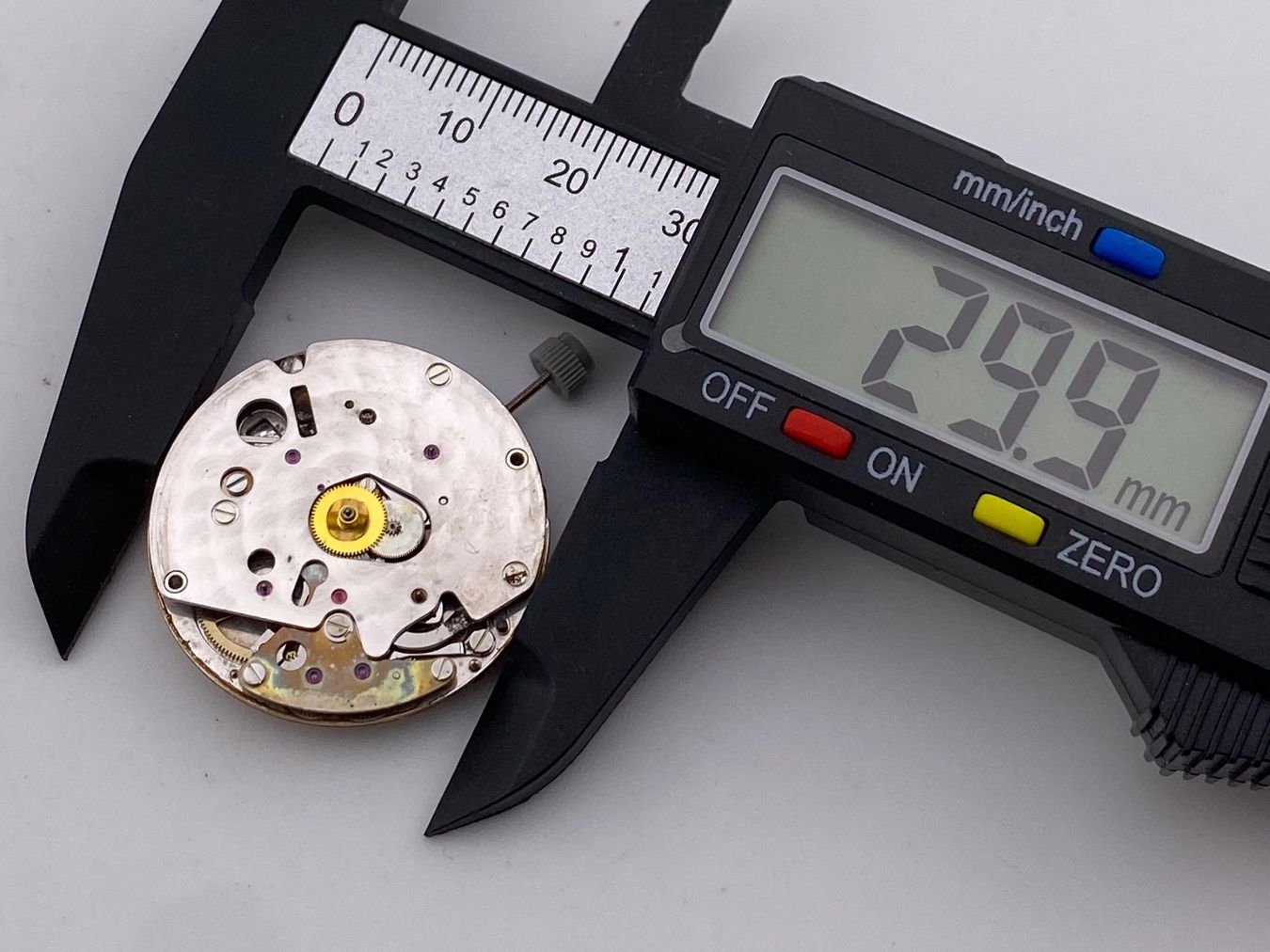 Omega Uhren: OMEGA mouvement 1141 – Defekt aus Biel/Bienne von MrP_WatchesBiel 2