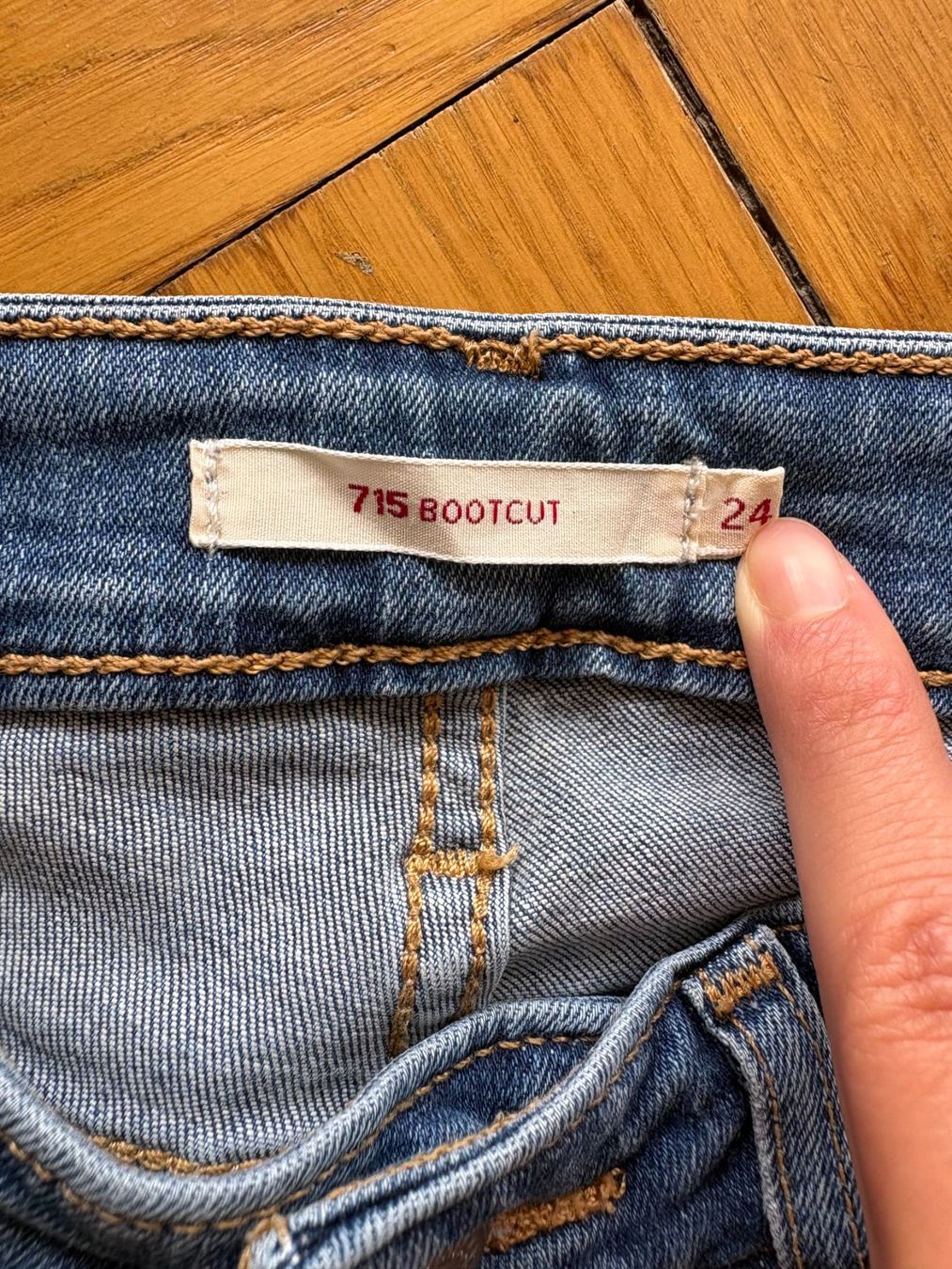 Levi's Jeans: LEVIS 715 BOOTCUT - Neuwertig – Usato da Zürich venduto da Ankawhi 1
