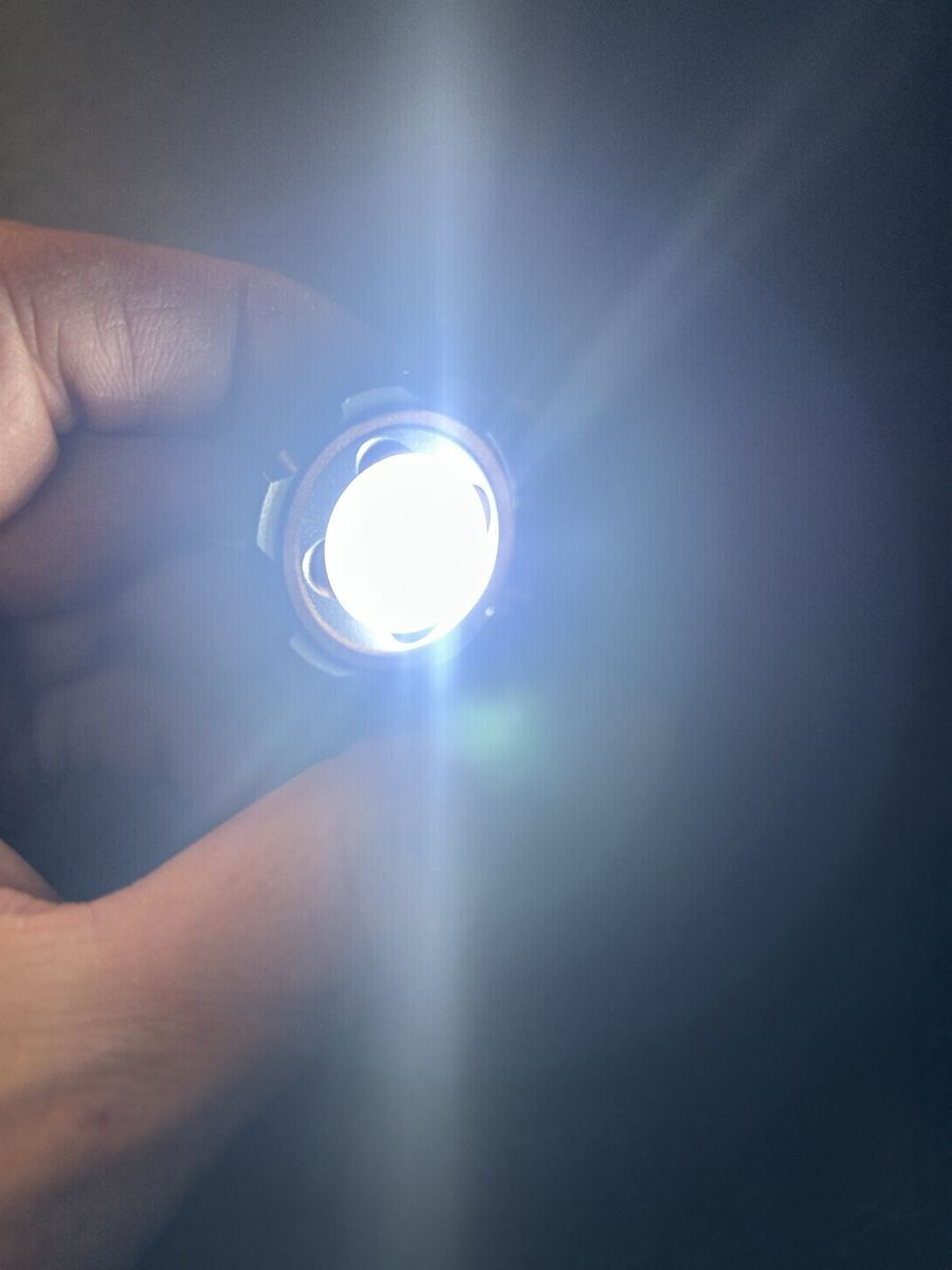 Lampen: Taschenlampe  – Neu und originalverpackt aus Tägerwilen von Jackswiss 2