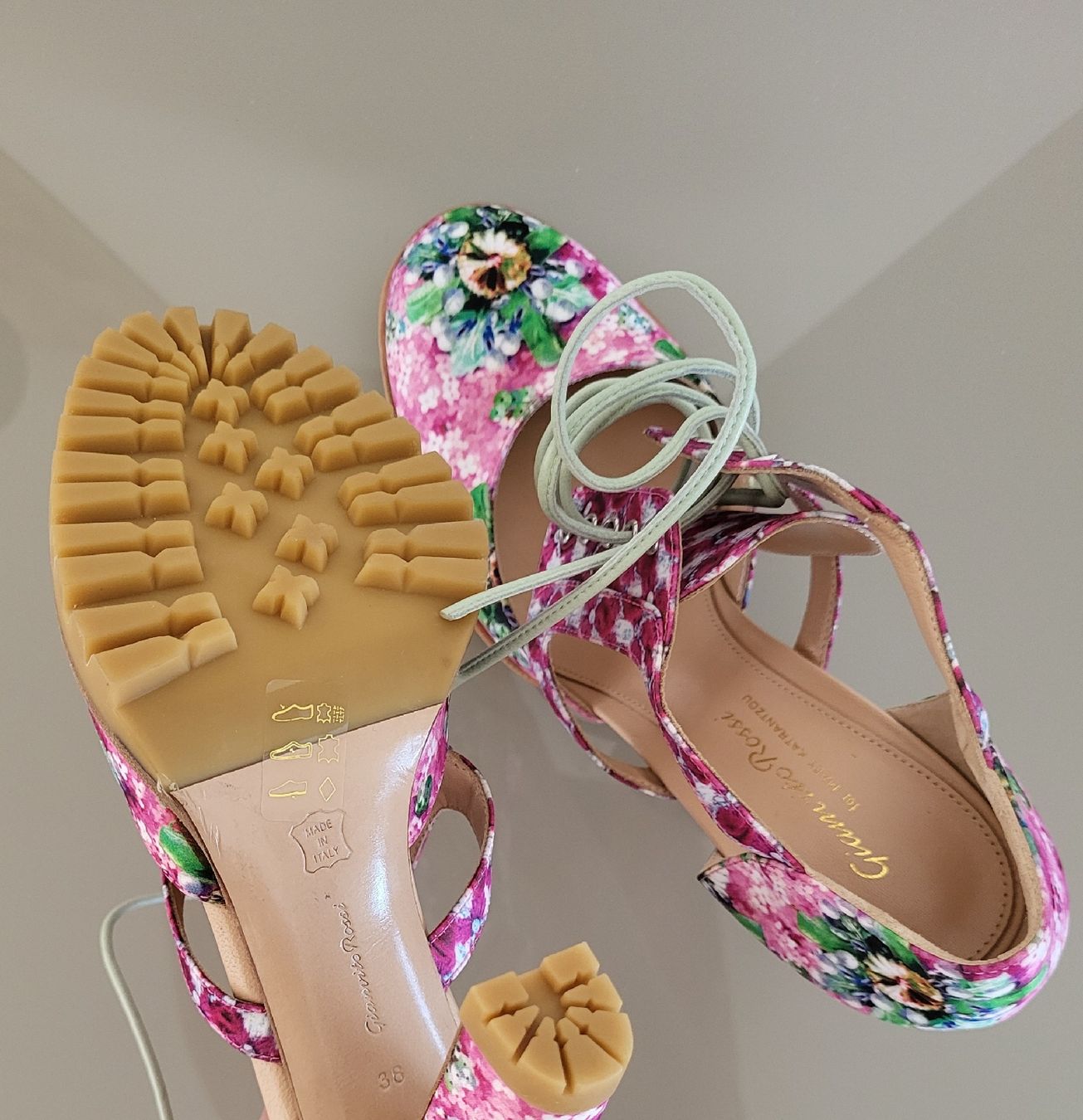 Gianvito Rossi Scarpe da donna: Gianvito Rossi x Mary Katranzou, IT 39 – Nuovo (secondo la descrizione) da Freienbach venduto da cri_9kly 1