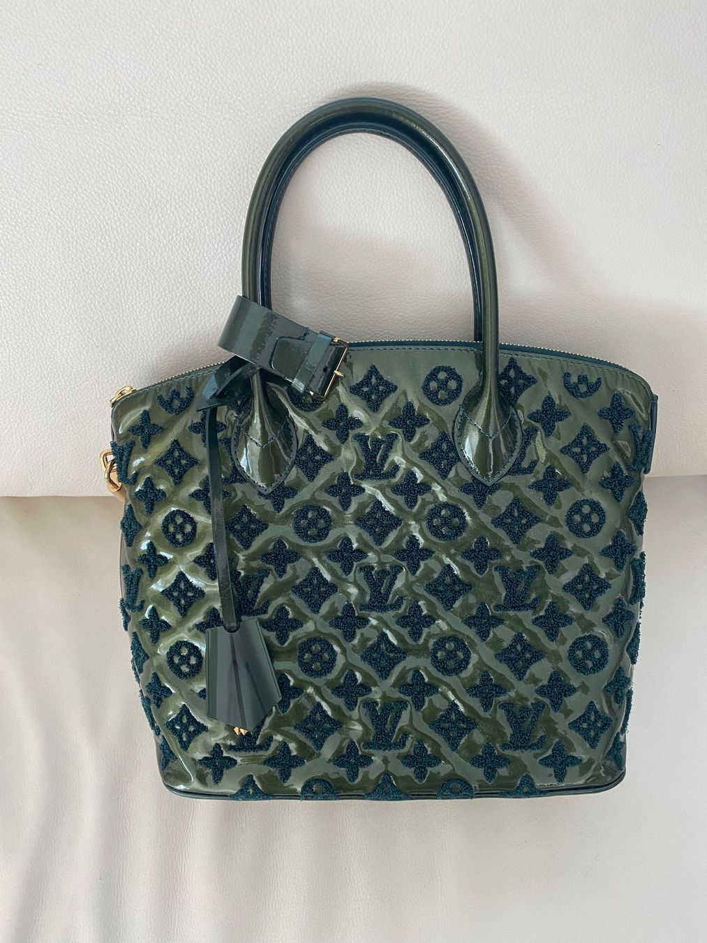 Louis Vuitton Borse: LOUIS VUITTON Lockit Vertikal PM Monogram Fascination – Nuovo (secondo la descrizione) da Winkel venduto da ferrari2022
