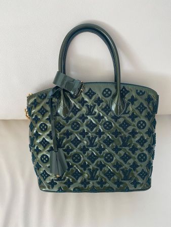 LOUIS VUITTON Lockit Vertikal PM Monogram Fascination