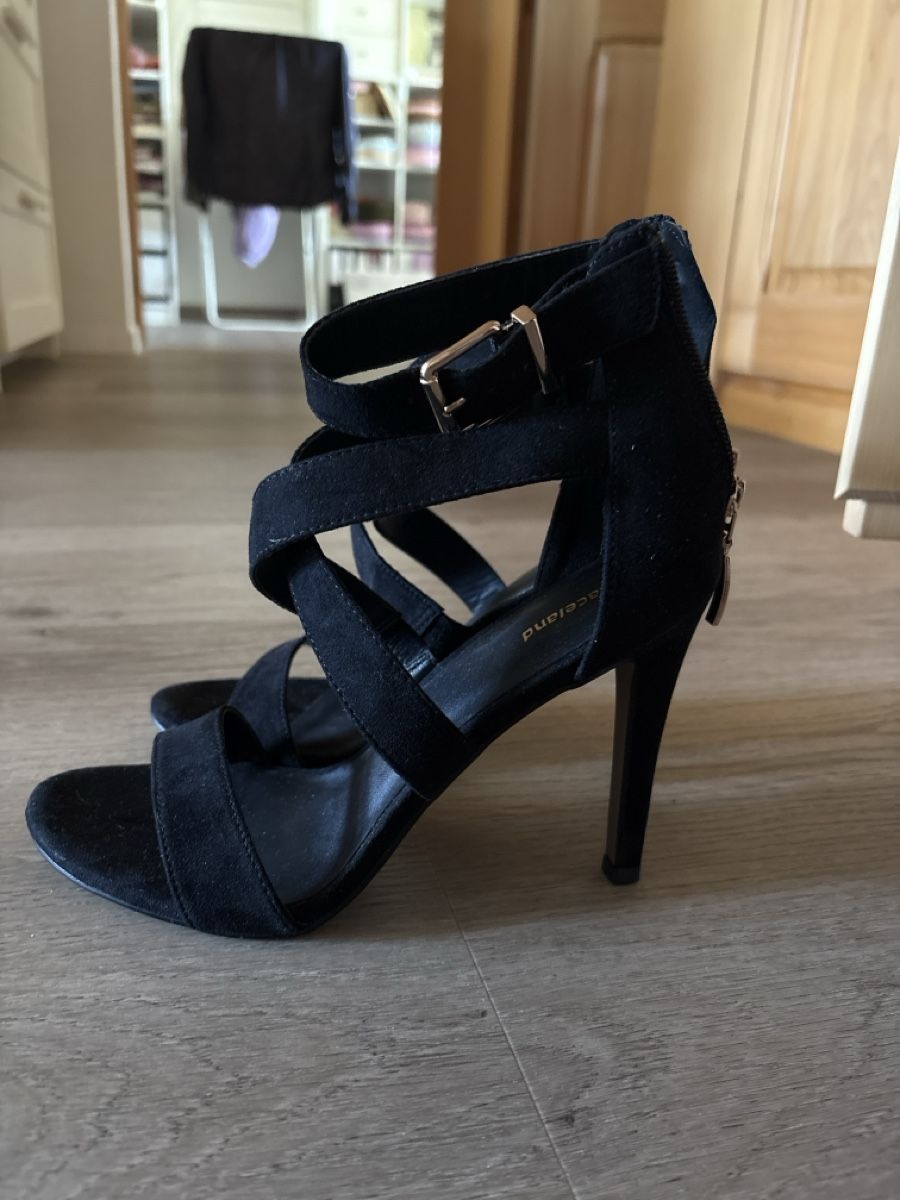Graceland Damenschuhe: Schwarze Sandalen mit Absatz Grösse 39 neu – Neu (gemäss Beschreibung) aus Linden von martina_iwana 1