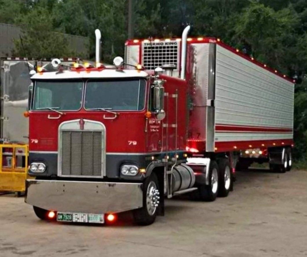 Kit di modellismo & Modellini statici: 1/4   Kenworth k100 Maquette – Usato da Bevaix venduto da Tuckers 1