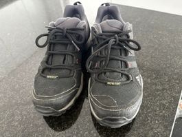 Sportschuhe
