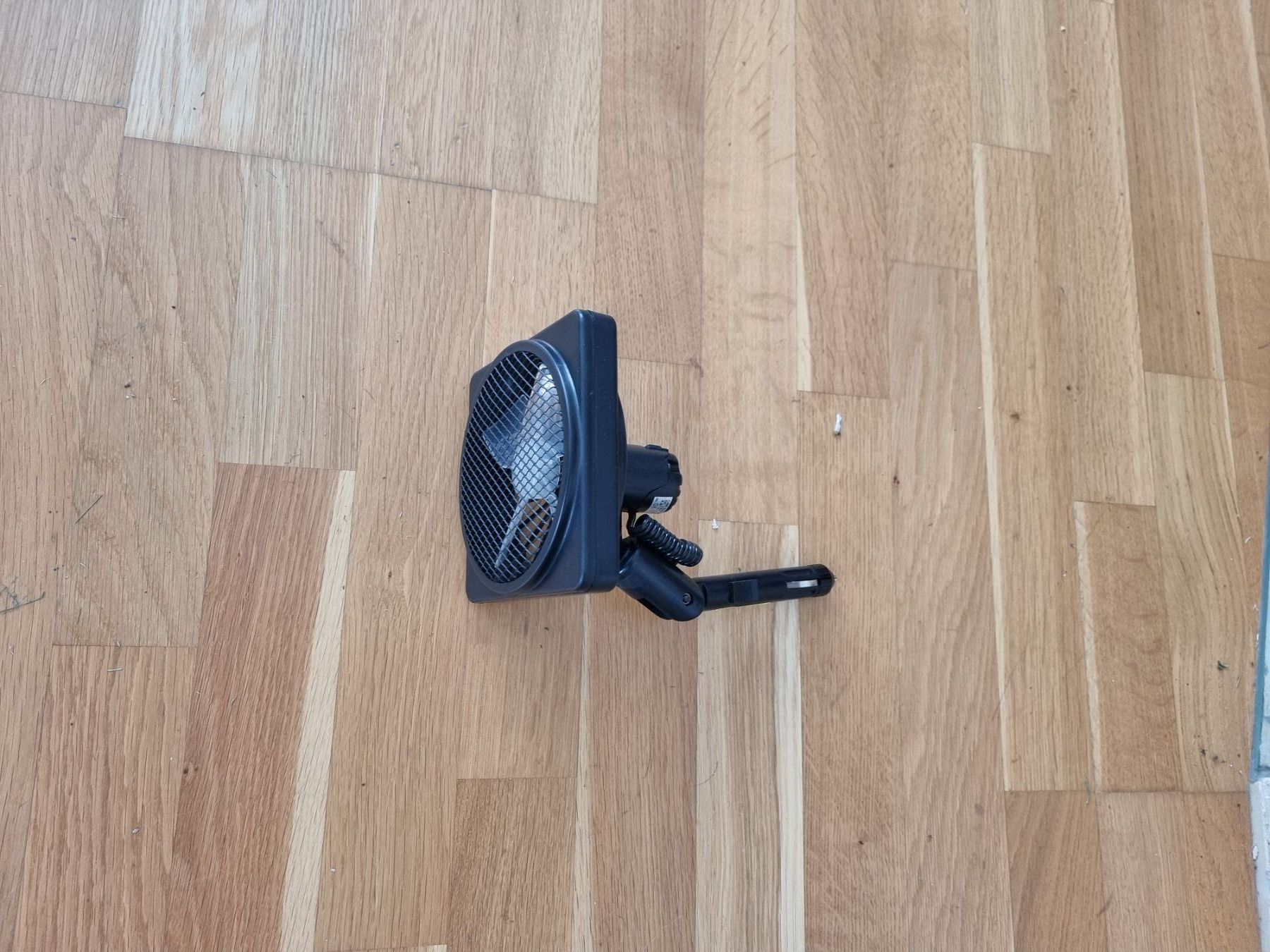 Ventilatori: HEBE Auto Lufkühler DC 12V 2 Stufen neu – Nuovo e nell'imballaggio originale da Wila venduto da Datalog
