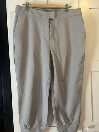 Pantalon Sarah Pacini couleur gris clair taille 3