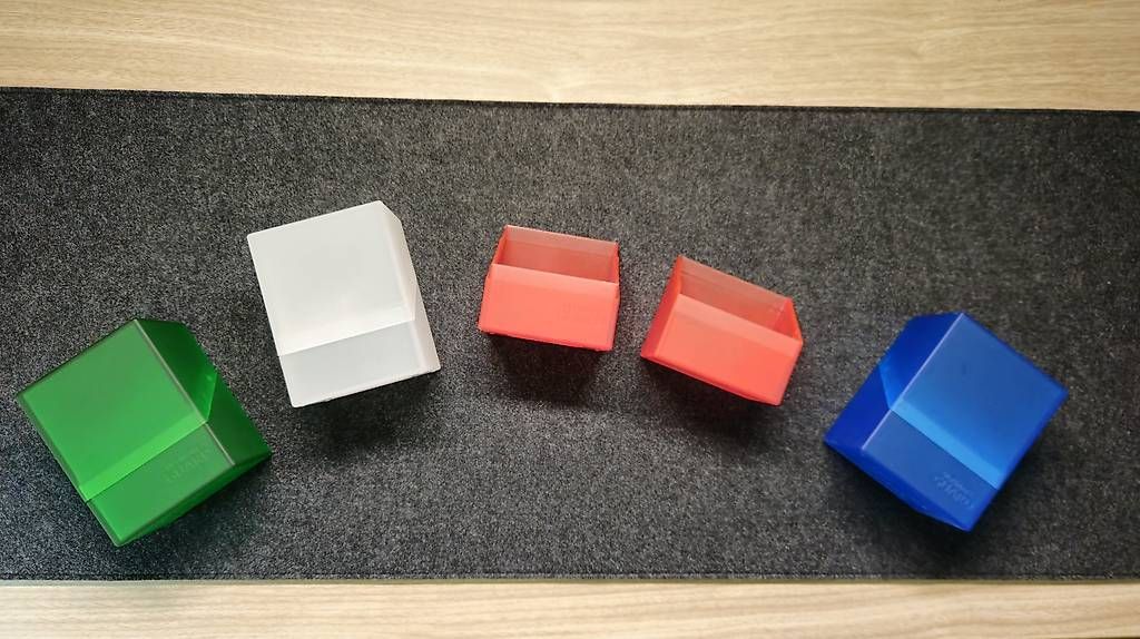 Giochi: Deckbox – Usato da Zürich venduto da adijudo 1