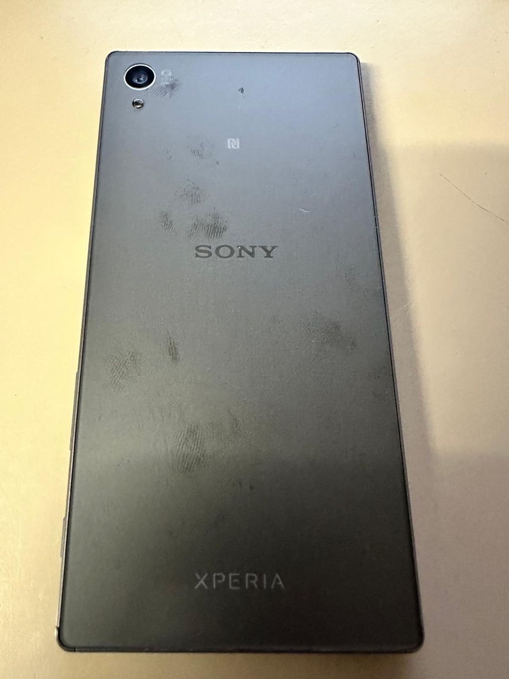 Sony Telefoni cellulari / Smartphones: Sony Xperia Z5 - Top Smartphone  Atrappe – Nuovo (secondo la descrizione) da thörishaus venduto da kukuk11 1