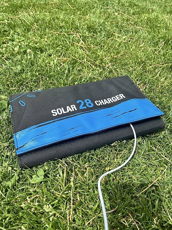 Dispositivi a energia solare: Panneaux Solaires pliables 28w prises 3xUSB – Usato da Colombier VD venduto da Xzbit 1