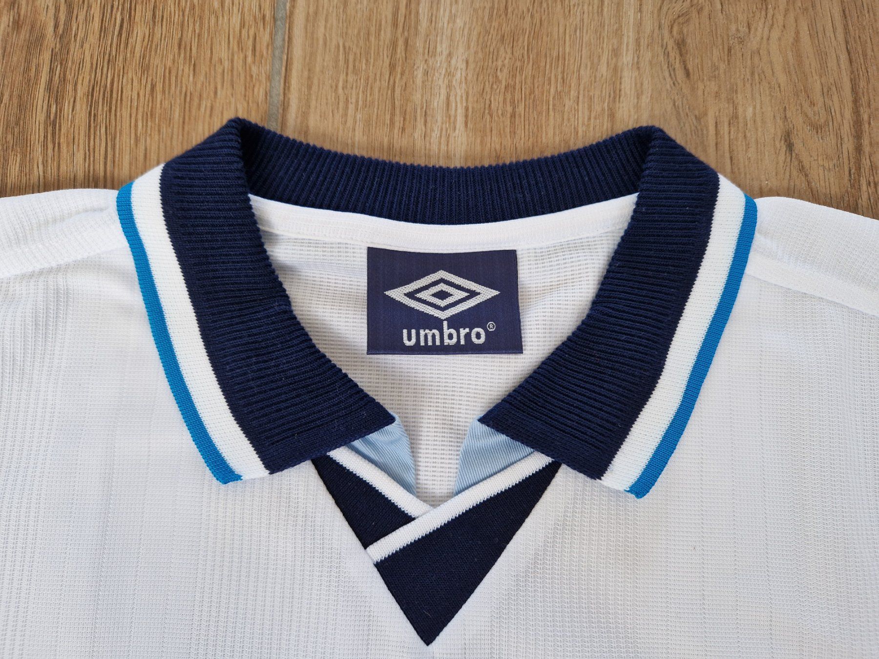 Umbro Canottiere & Pantaloni: Orginal England Trikot EM 1996 – Nuovo (secondo la descrizione) da Marbach SG venduto da Brinkmann30 2