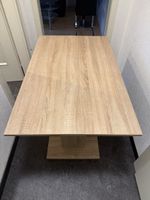 Stilvoller moderner Esstisch – helles Holz-Finish 🍽️✨