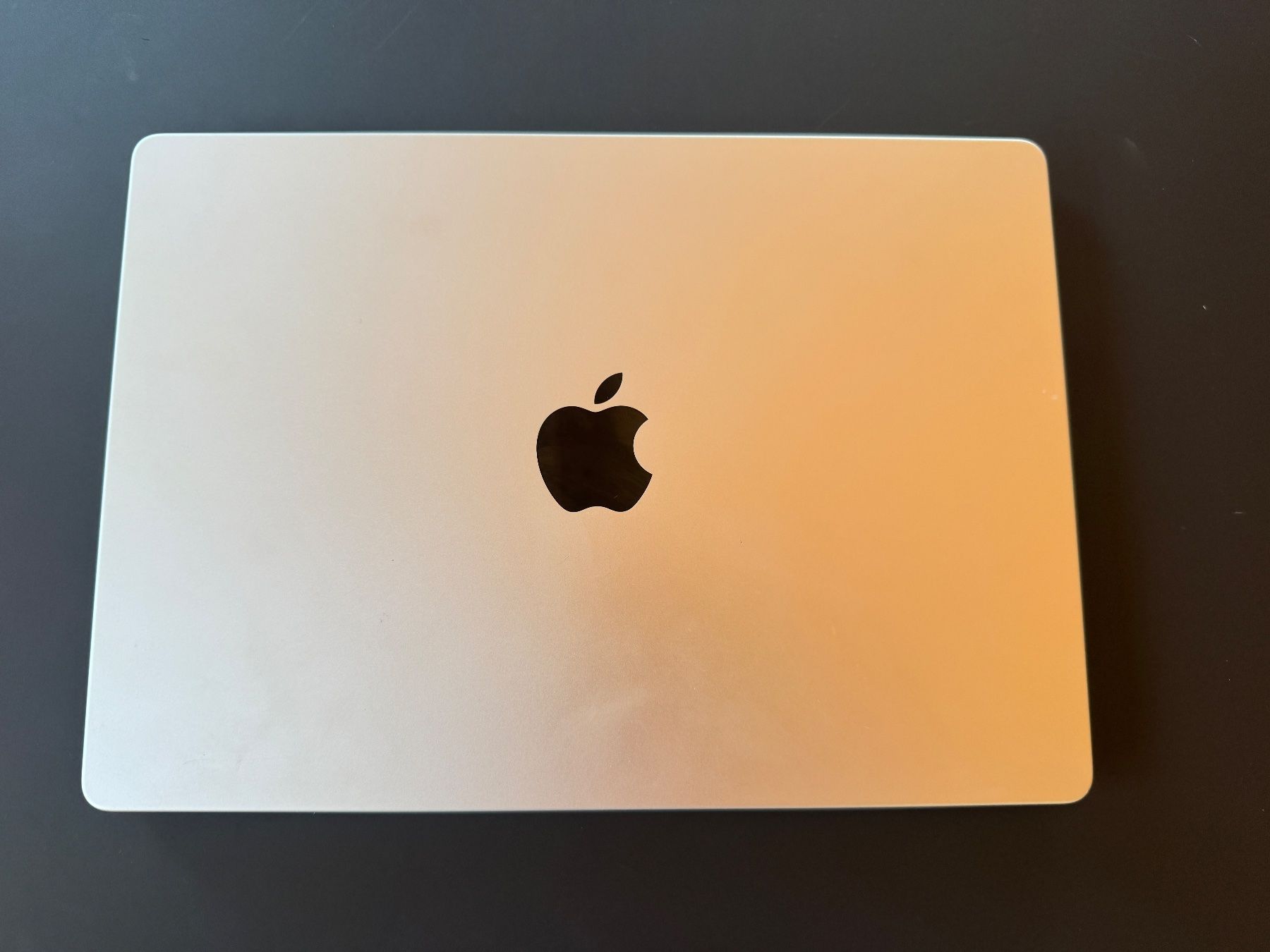 Apple Notebook: Apple MacBook Pro M1 Pro 14" Silber – Usato da Castel San Pietro venduto da Steex33 2