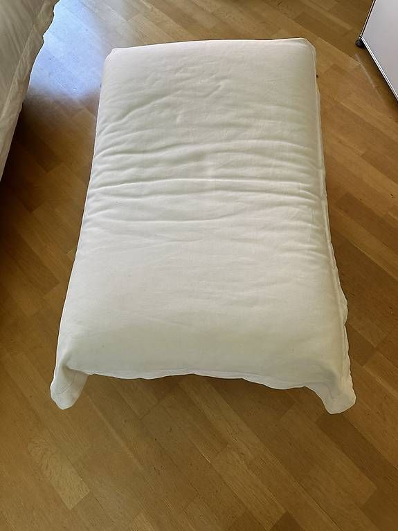 Sgabelli: Ligne Roset Calin Pouf / Hocker  – Usato da Zuerich venduto da Tozde 1
