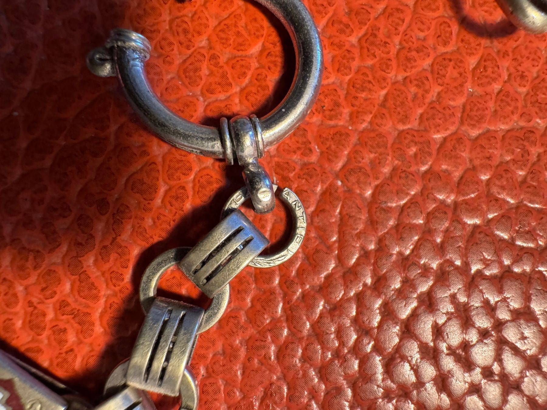 Autres accessoires pour montres: Antike Uhren Kette ? – D'occasion à siebnen par minte 8
