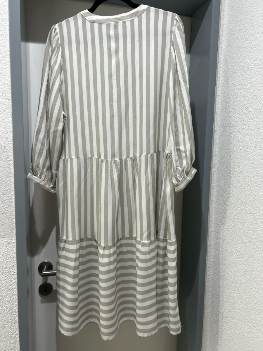 Vestiti: Sommerkleid von Chicoree, Grösse M, gestreift – Nuovo (secondo la descrizione) da Erlinsbach SO venduto da hallon480 1