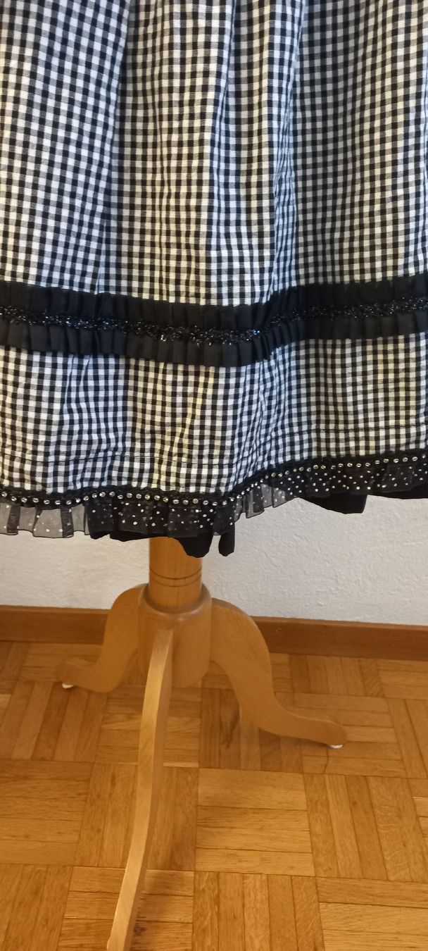 Costumi: Krüger Dirndl mit Bluse – Usato da Grüningen venduto da selinasearching 5