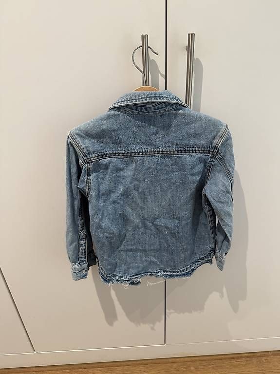 Camicie, T-shirt & Polo: Jeanshemd von Molo Gr. 98/104 – Usato da Chur venduto da Nina12345 1